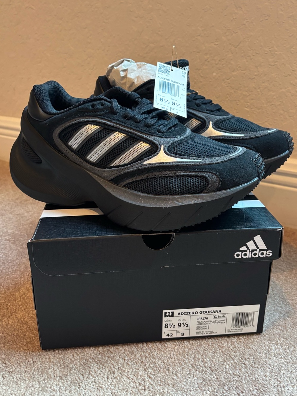 New in Box Men’s Adidas Adizero Goukana size 8.5